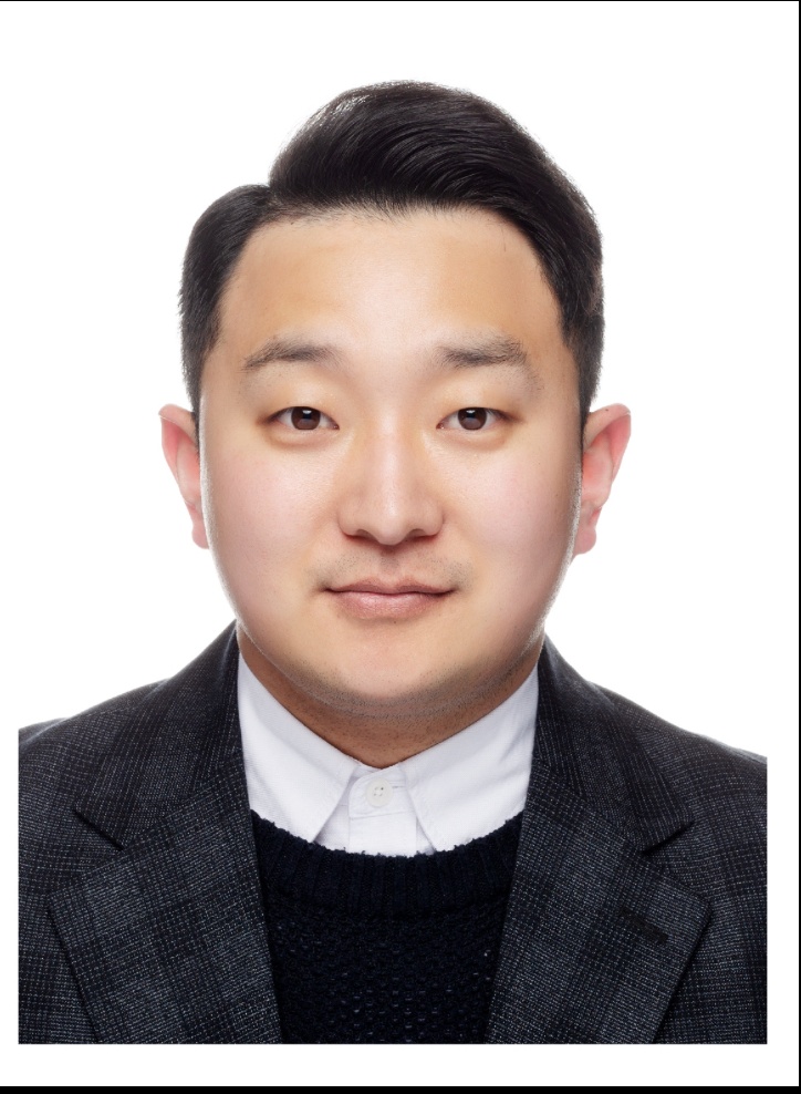 김종근 교수님.jpg